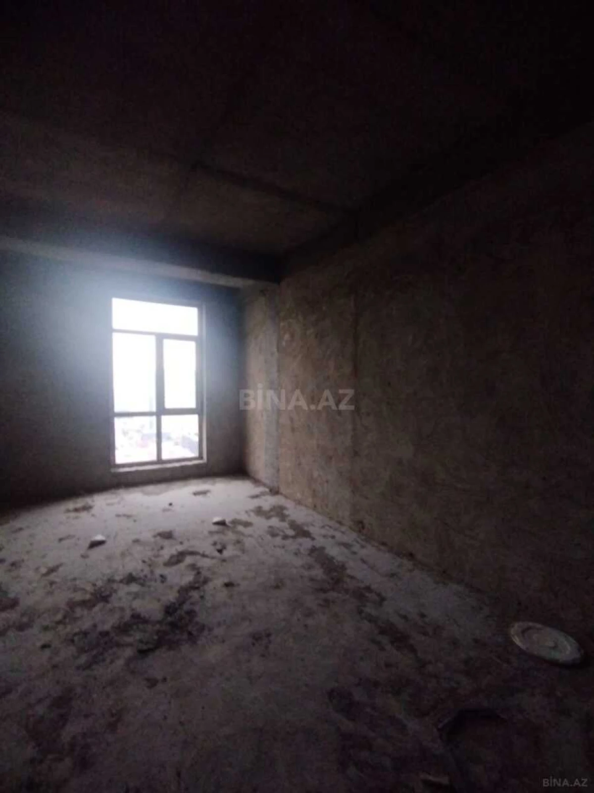 Satılır 3 otaqlı mənzil 137 m²