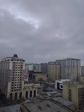 Satılır 3 otaqlı mənzil 137 m²