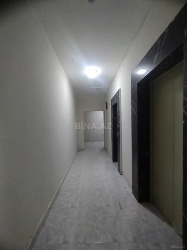 Satılır 3 otaqlı mənzil 137 m²