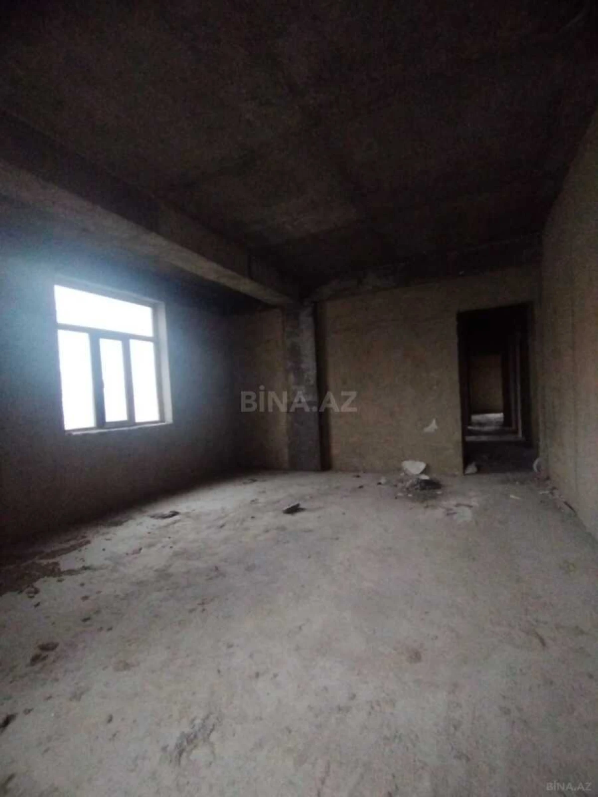 Satılır 3 otaqlı mənzil 137 m²