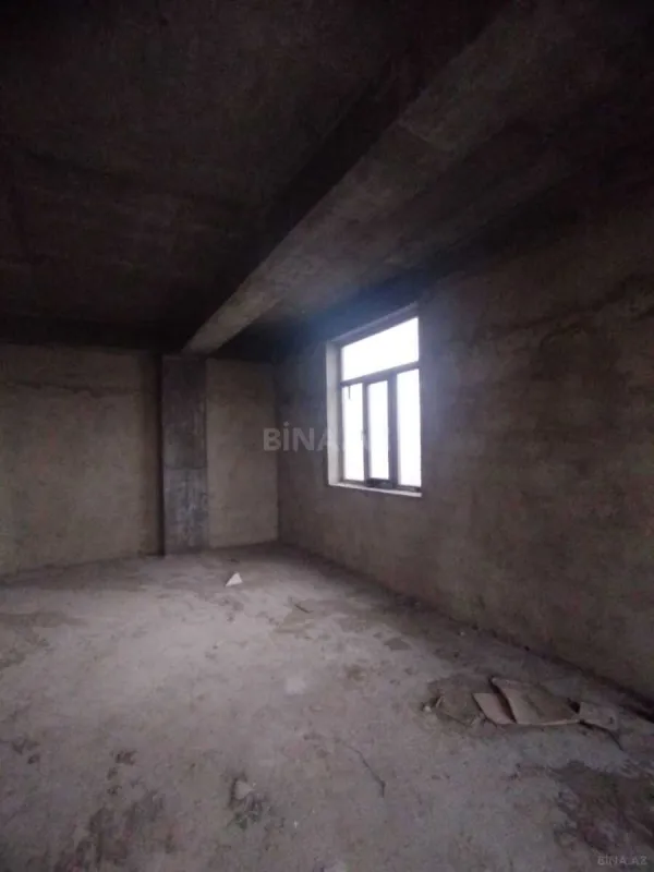 Satılır 3 otaqlı mənzil 137 m²
