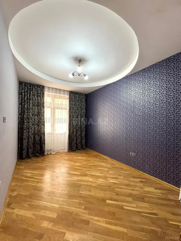 Satılır 3 otaqlı mənzil 105 m²
