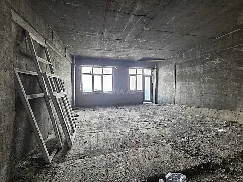 Satılır 4 otaqlı mənzil 170 m²