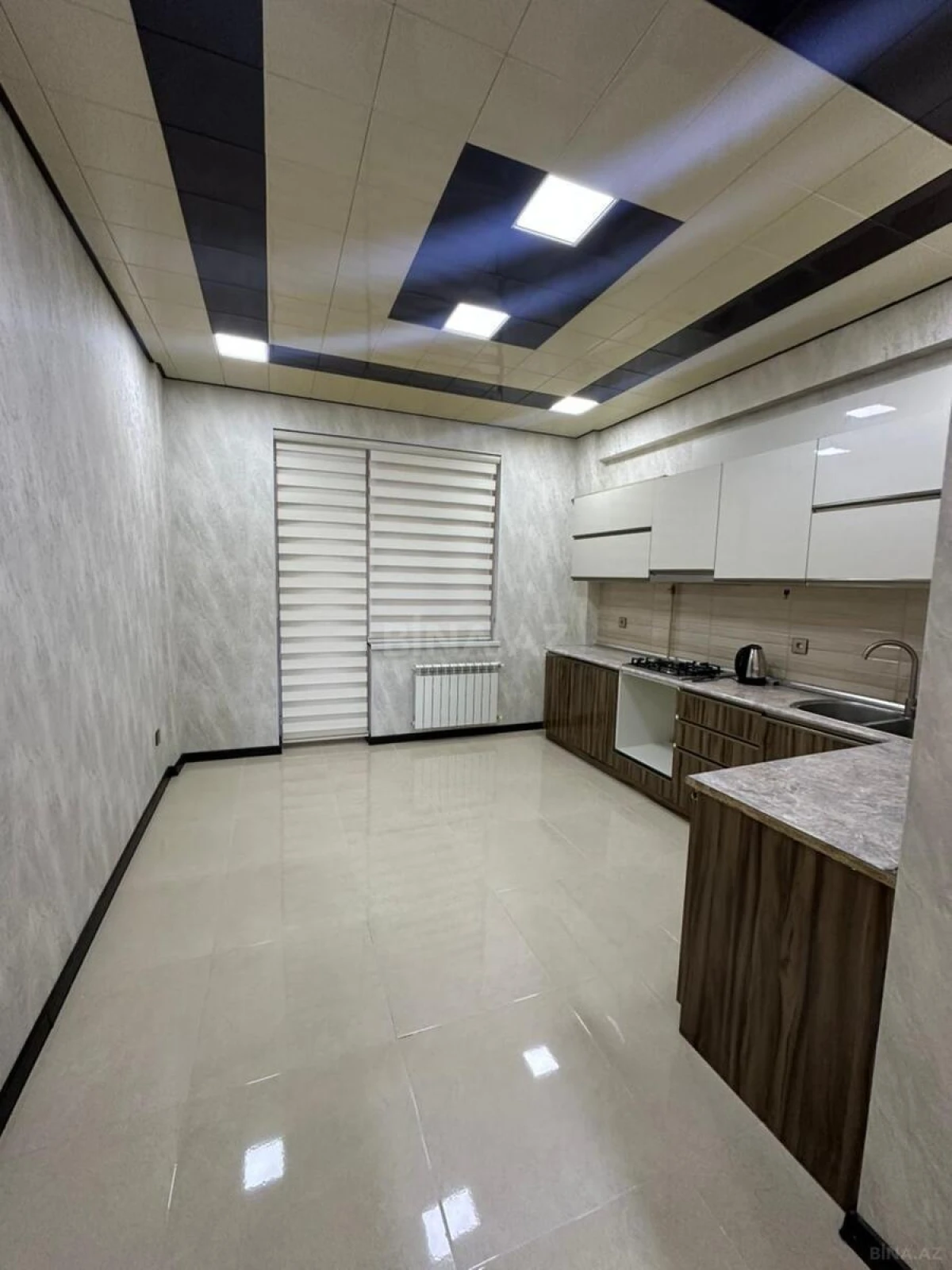 Satılır 3 otaqlı mənzil 126 m²