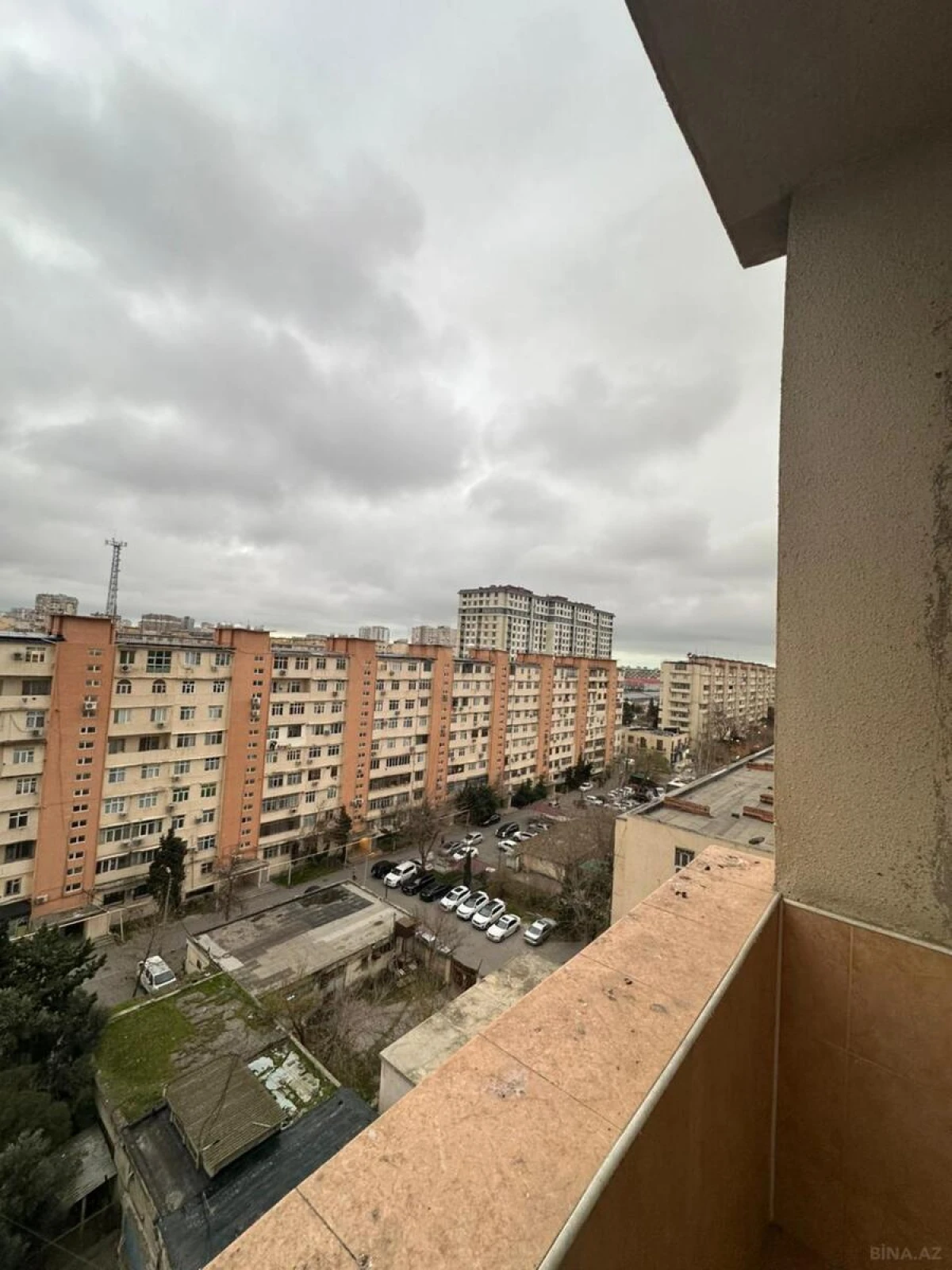 Satılır 3 otaqlı mənzil 126 m²