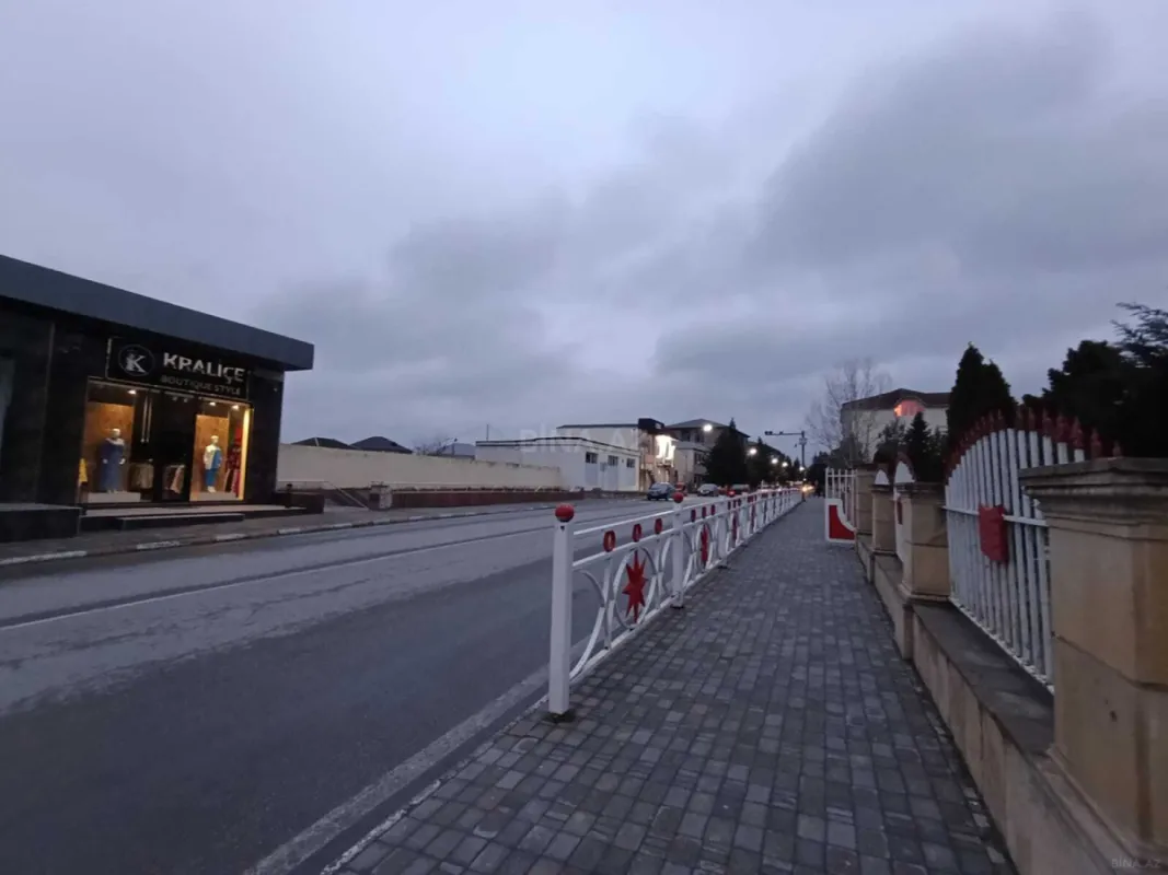 Satılır obyekt 222.7 m²