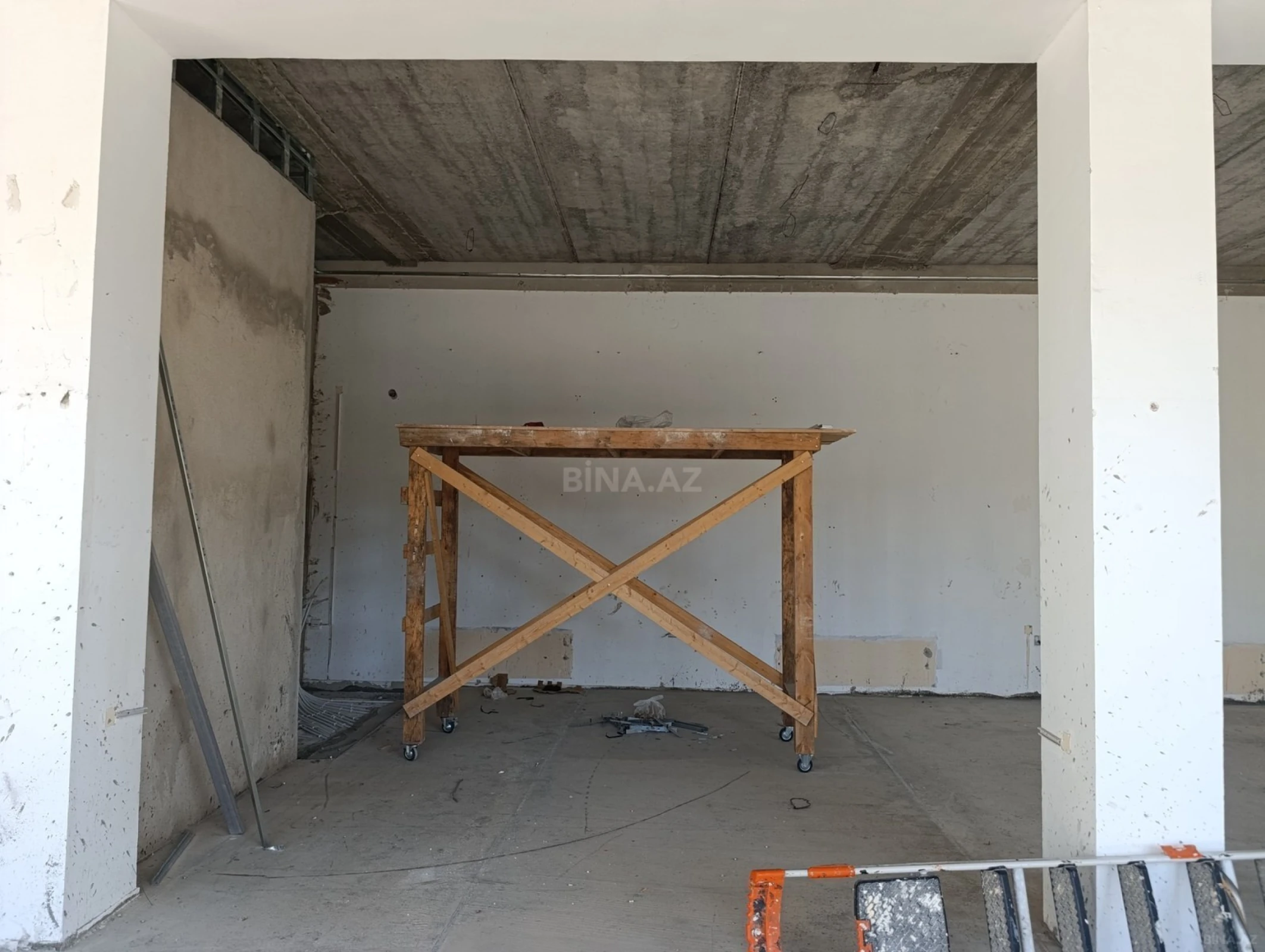 Satılır obyekt 222.7 m²