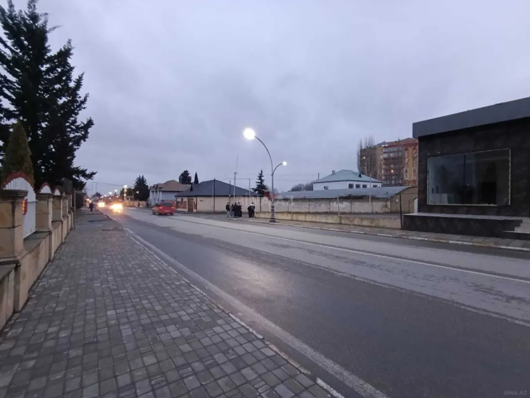 Satılır obyekt 222.7 m²