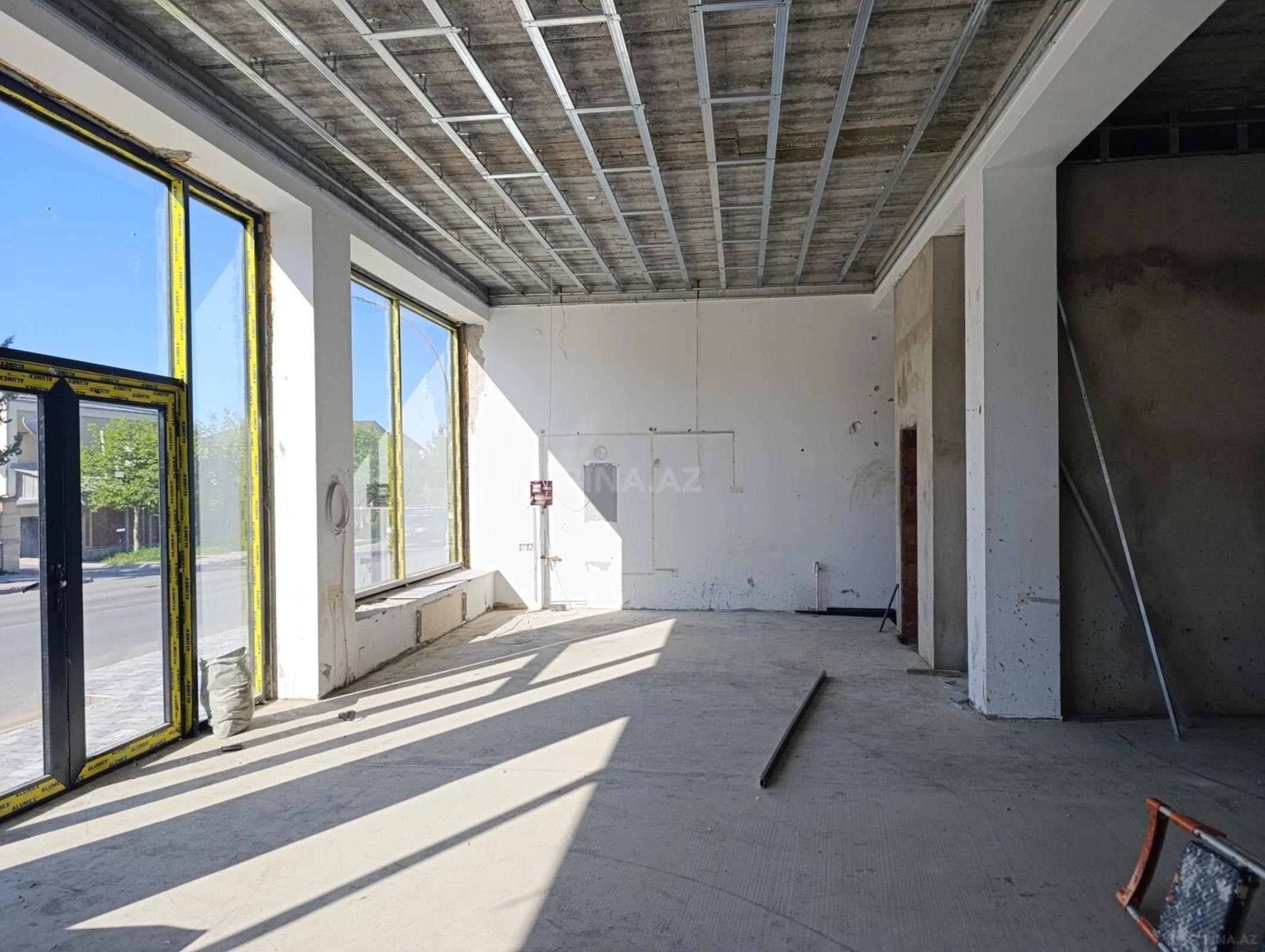 Satılır obyekt 222.7 m²