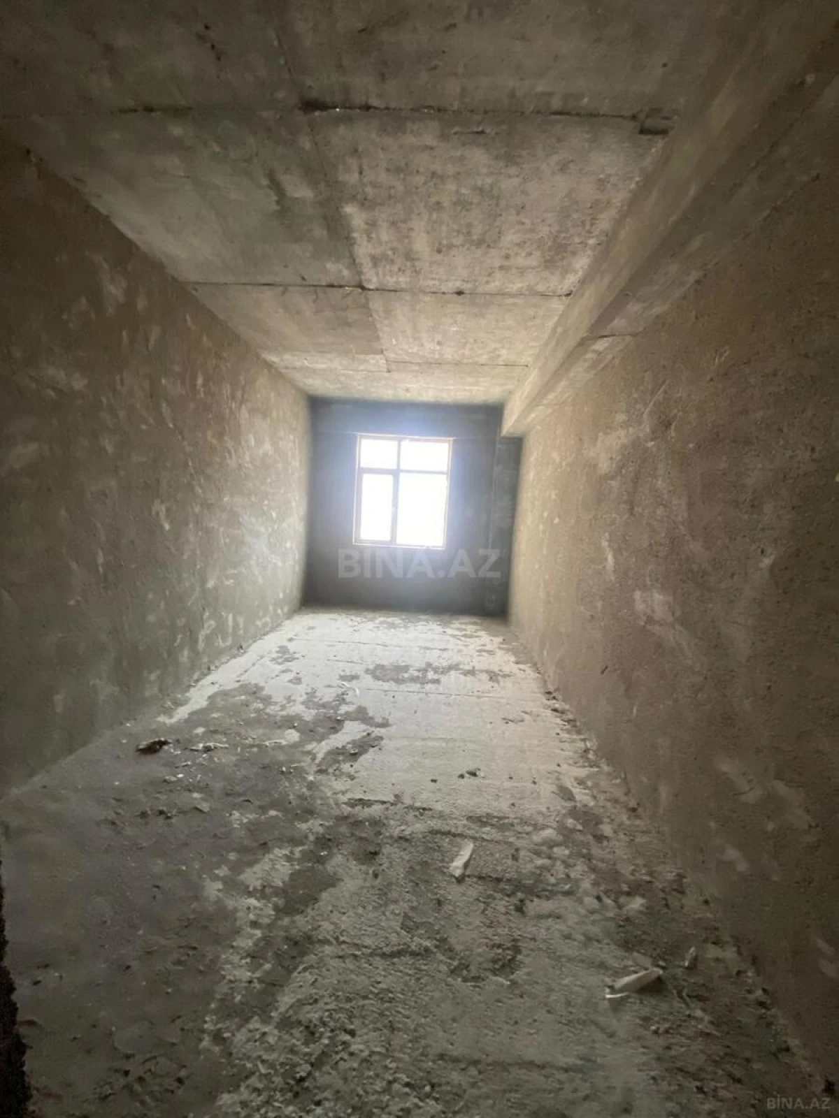 Satılır 4 otaqlı mənzil 170 m²