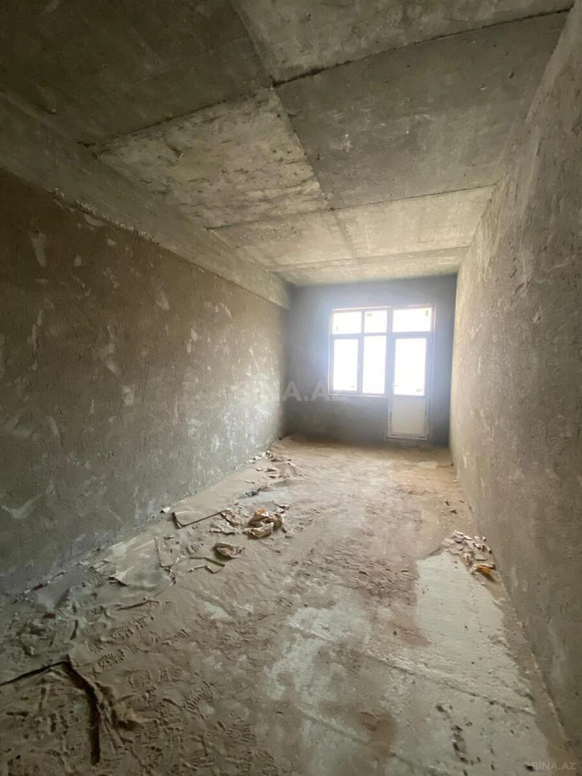 Satılır 4 otaqlı mənzil 170 m²