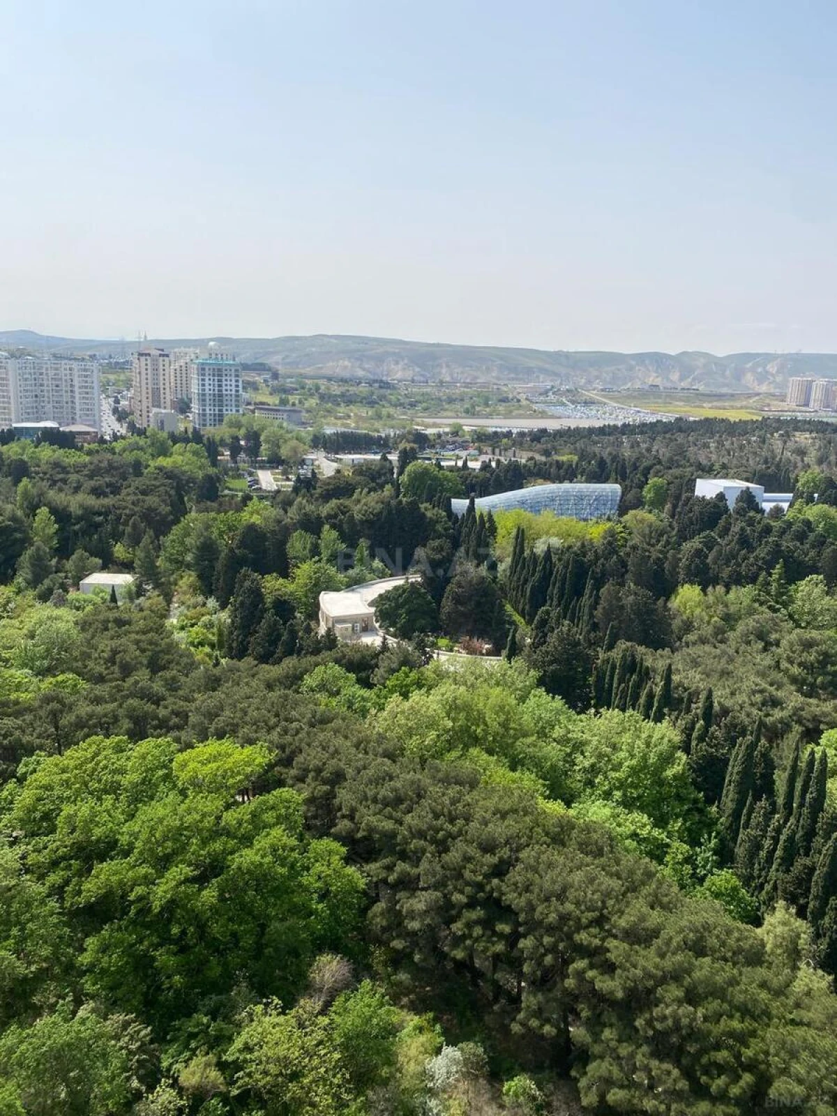 Satılır 4 otaqlı mənzil 170 m²