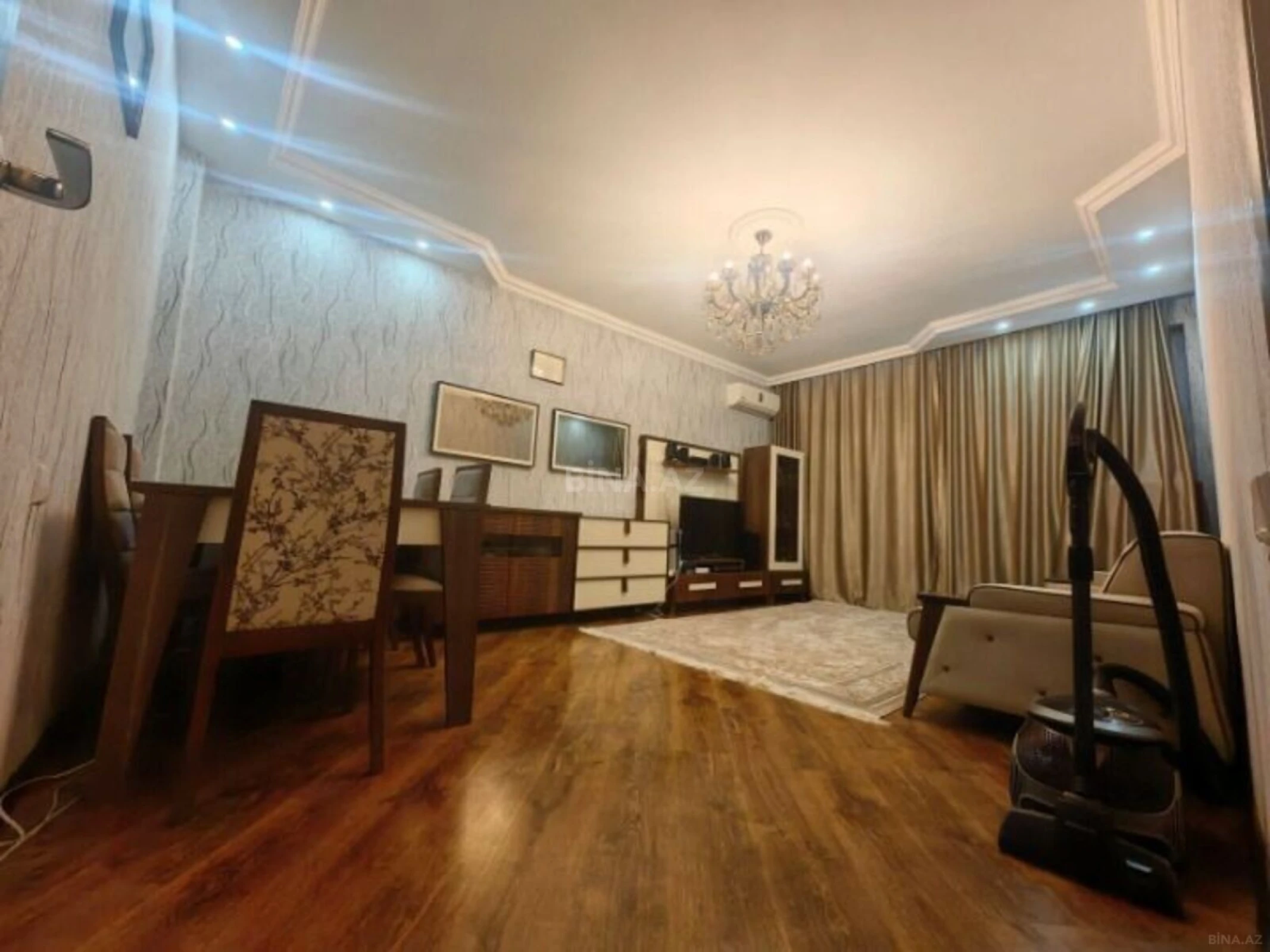 Satılır 2 otaqlı mənzil 68 m²