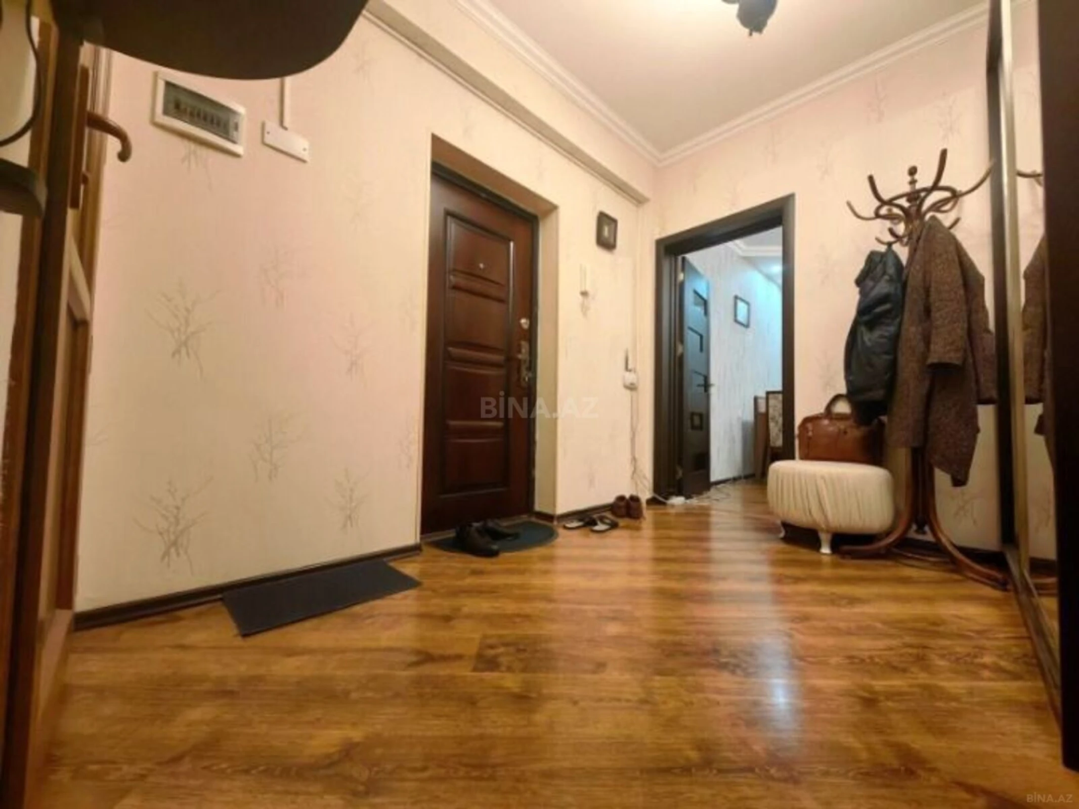 Satılır 2 otaqlı mənzil 68 m²