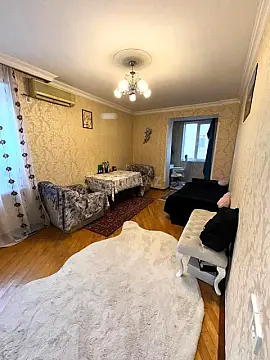 Satılır 2 otaqlı mənzil 60 m²