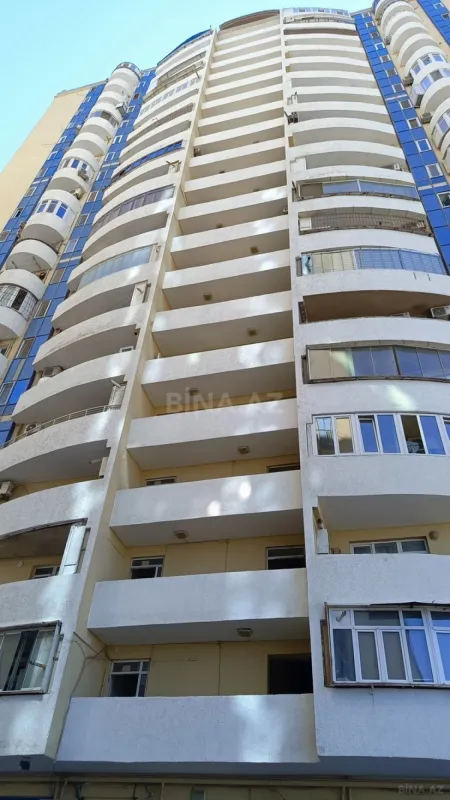 Satılır 3 otaqlı mənzil 82.3 m²
