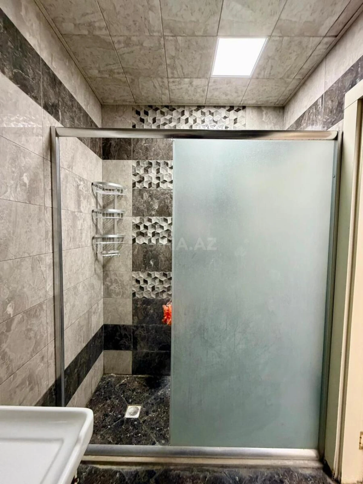 Satılır 3 otaqlı mənzil 112 m²