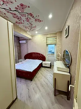 Satılır 3 otaqlı mənzil 112 m²