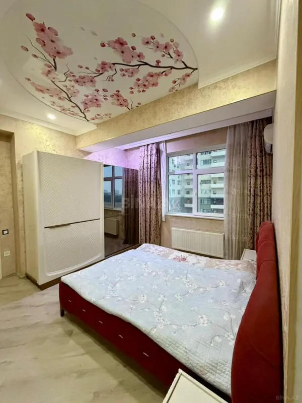 Satılır 3 otaqlı mənzil 112 m²