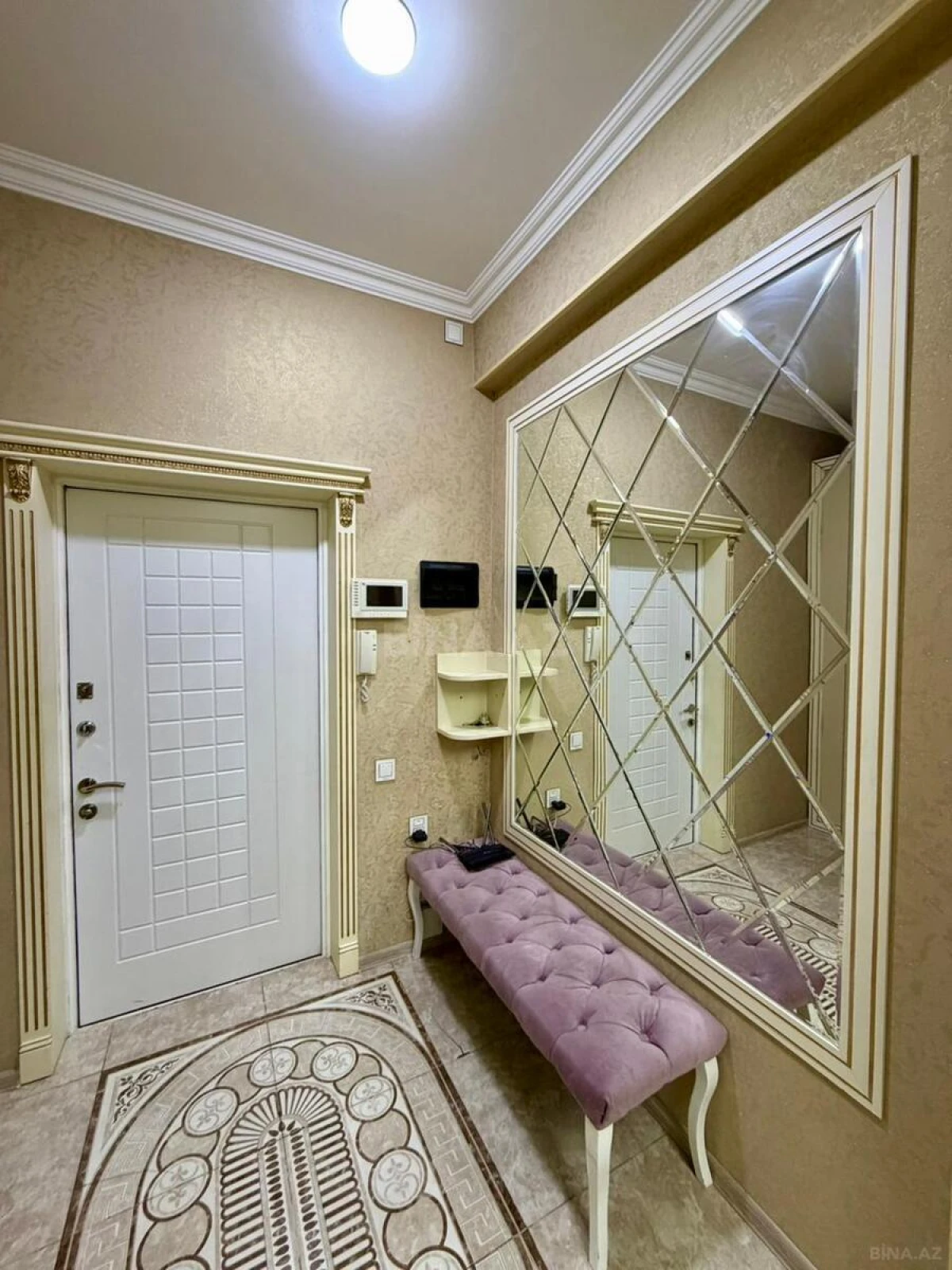 Satılır 3 otaqlı mənzil 112 m²