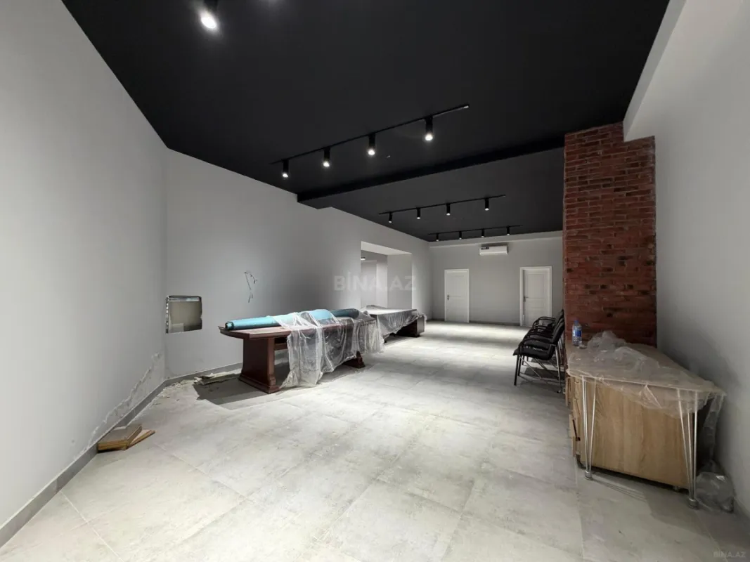 Satılır 4 otaqlı ofis 264 m²