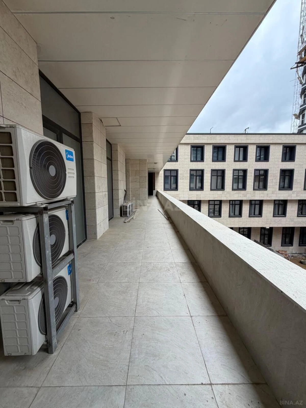 Satılır 4 otaqlı ofis 264 m²