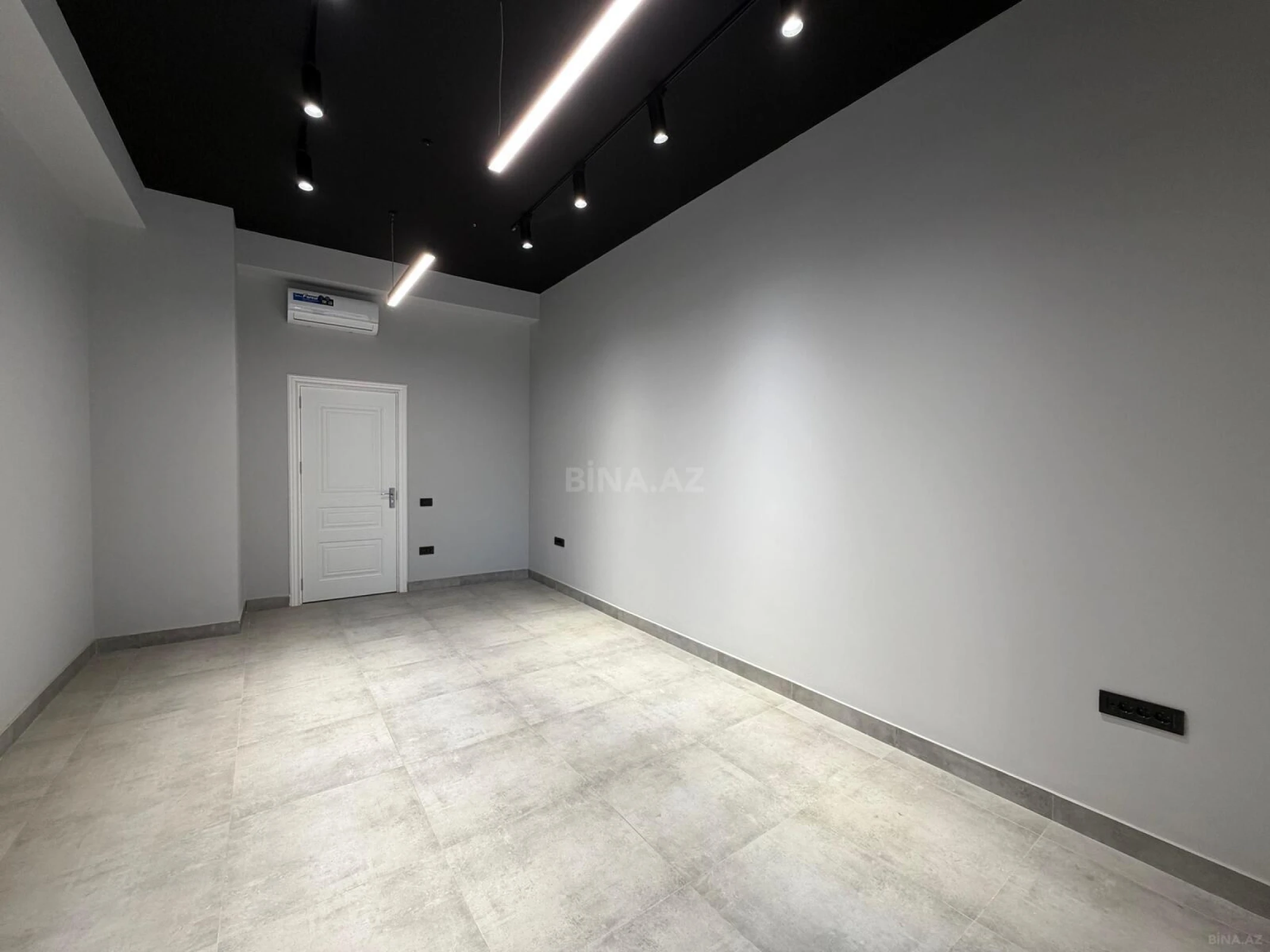 Satılır 4 otaqlı ofis 264 m²