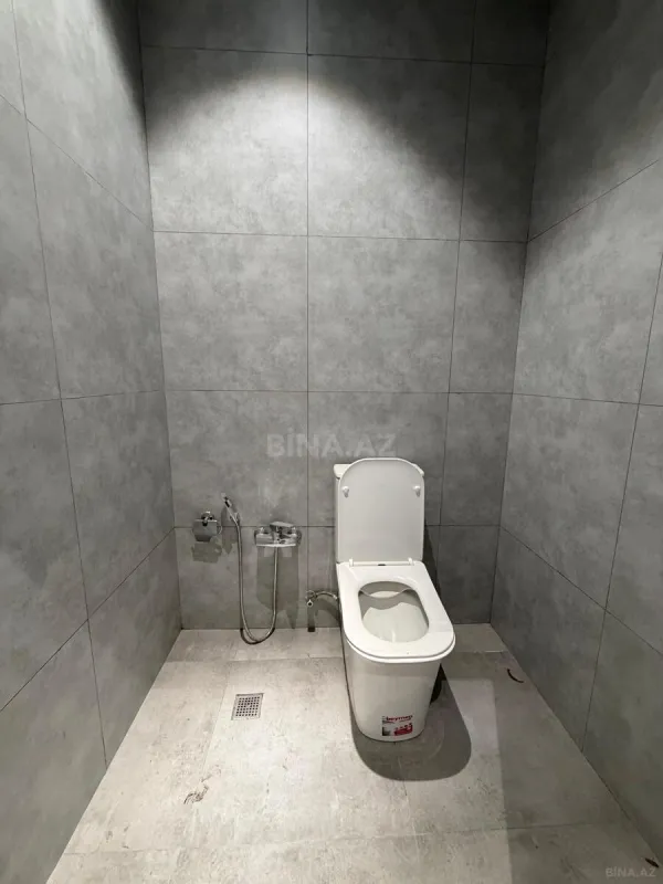 Satılır 4 otaqlı ofis 264 m²