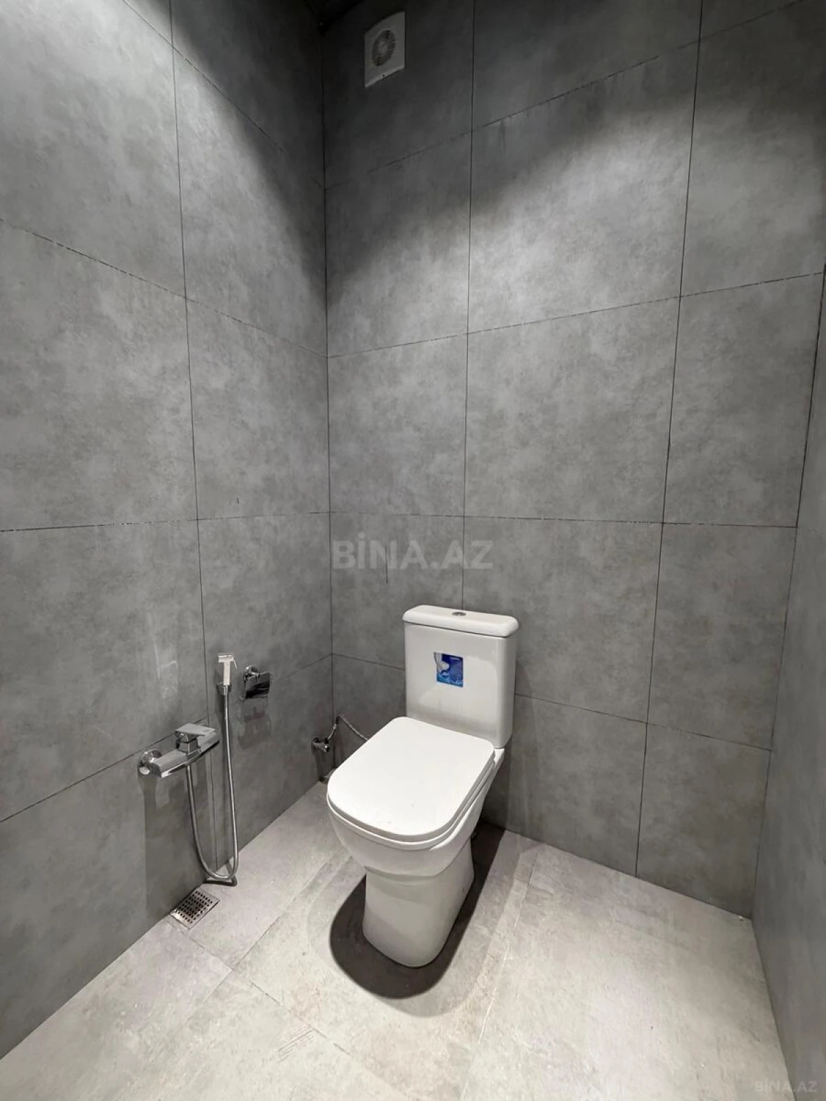 Satılır 4 otaqlı ofis 264 m²