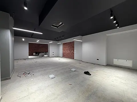 Satılır 4 otaqlı ofis 264 m²