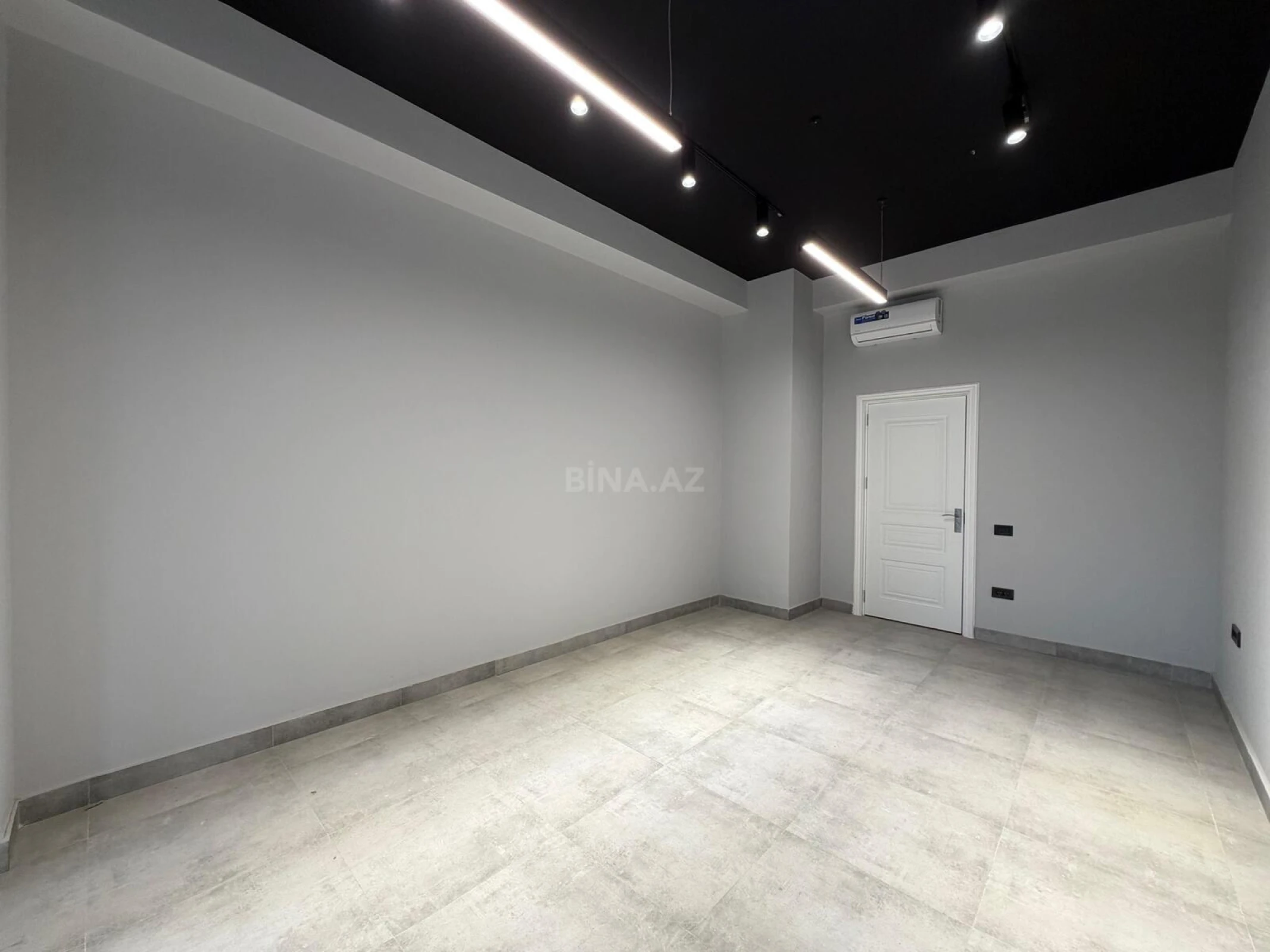Satılır 4 otaqlı ofis 264 m²