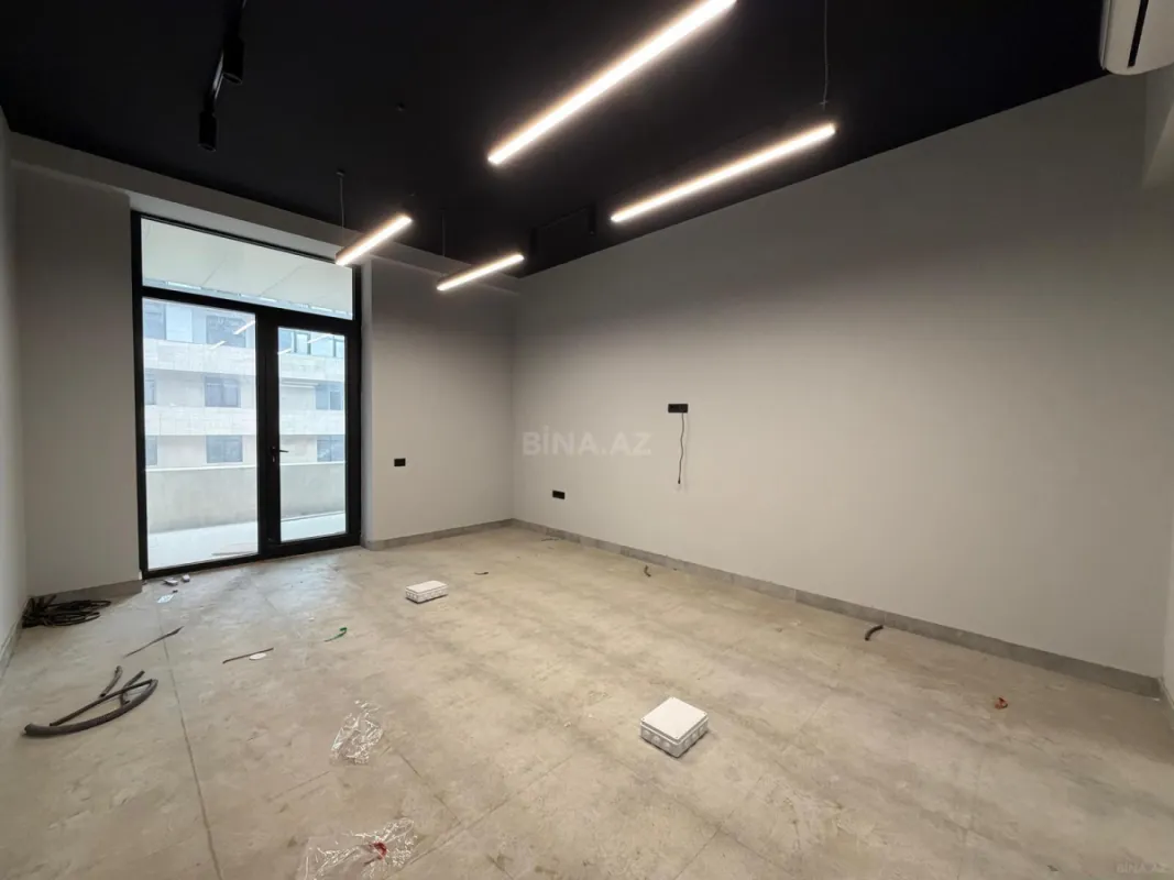 Satılır 4 otaqlı ofis 264 m²