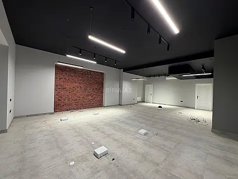 Satılır 4 otaqlı ofis 264 m²