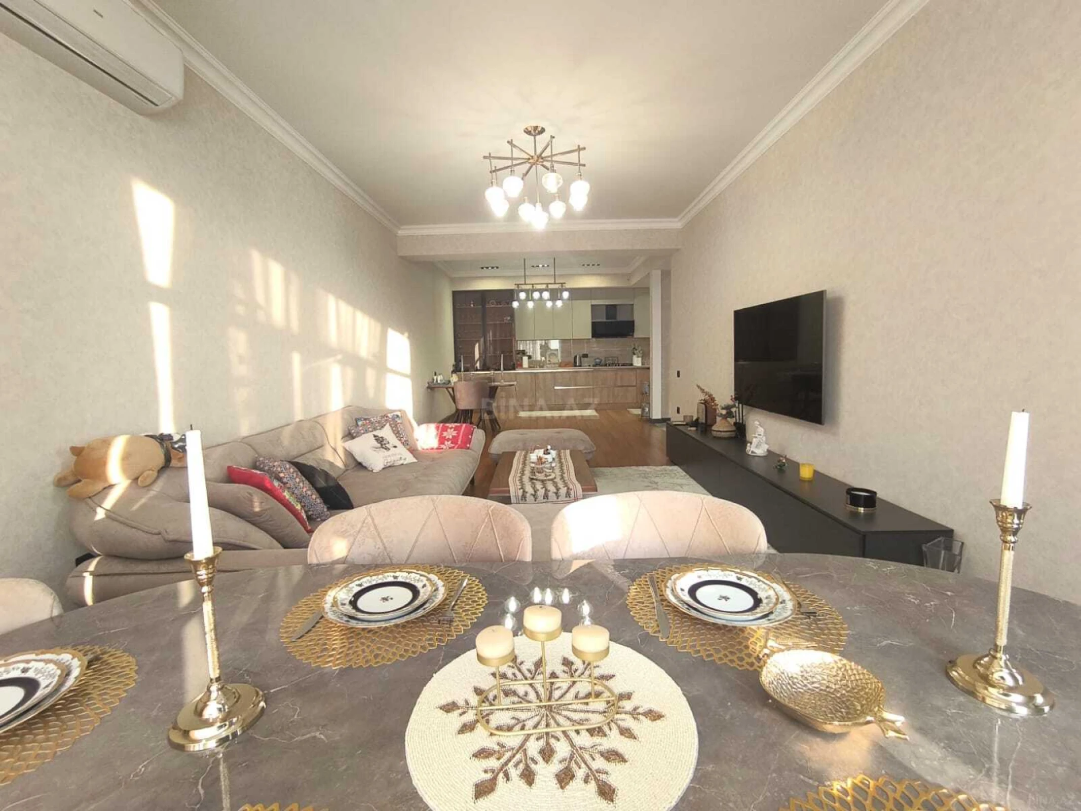 Kirayə verilir 3 otaqlı mənzil 140 m²