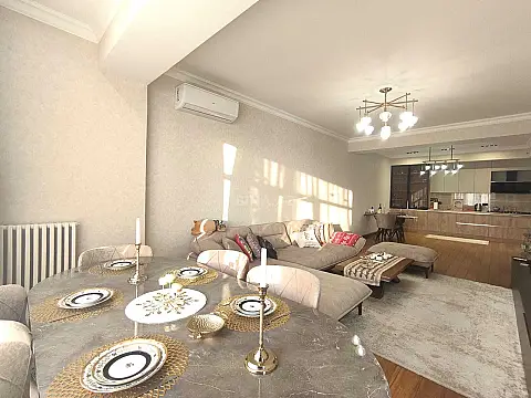 Kirayə verilir 3 otaqlı mənzil 140 m²