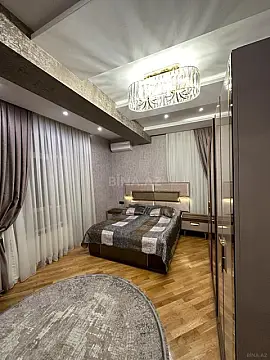 Satılır 3 otaqlı mənzil 125 m²