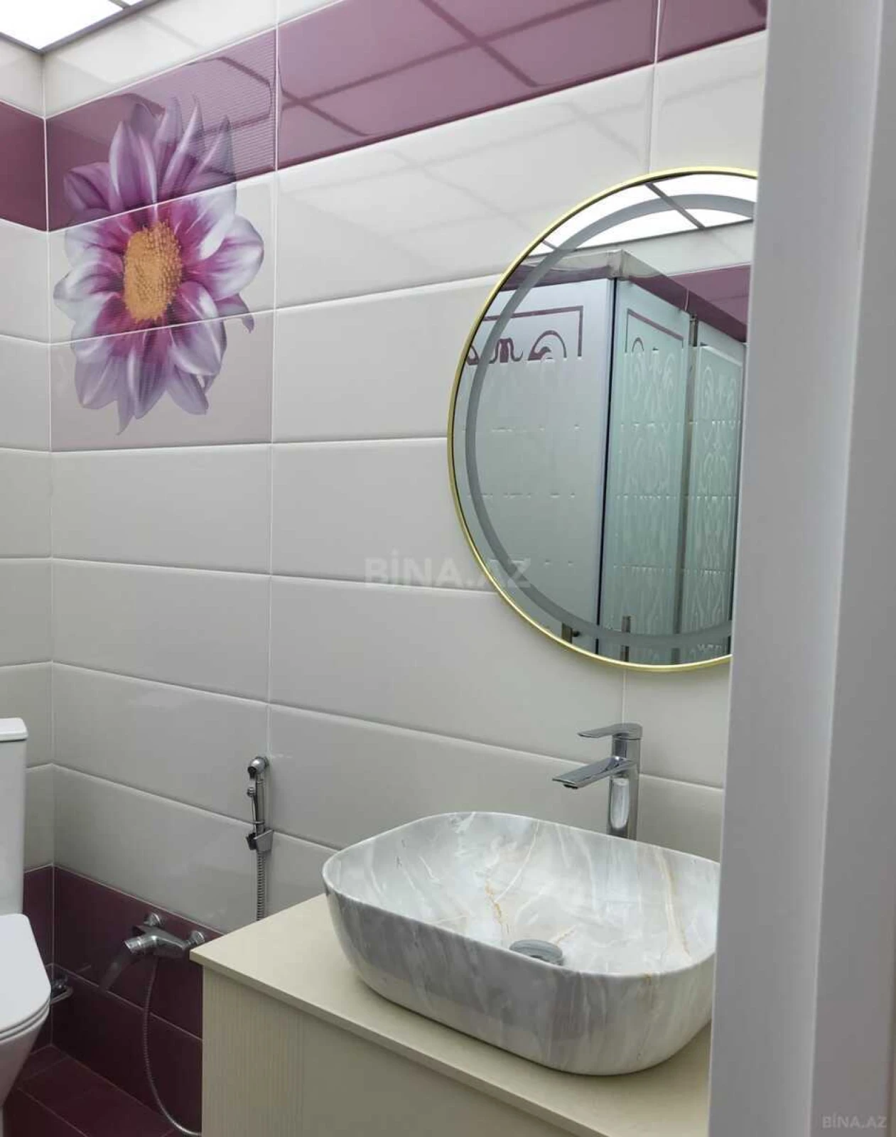 Kirayə verilir 1 otaqlı mənzil 68 m²