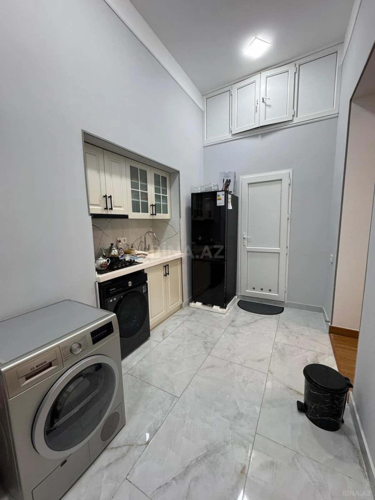 Kirayə verilir 2 otaqlı mənzil 90 m²
