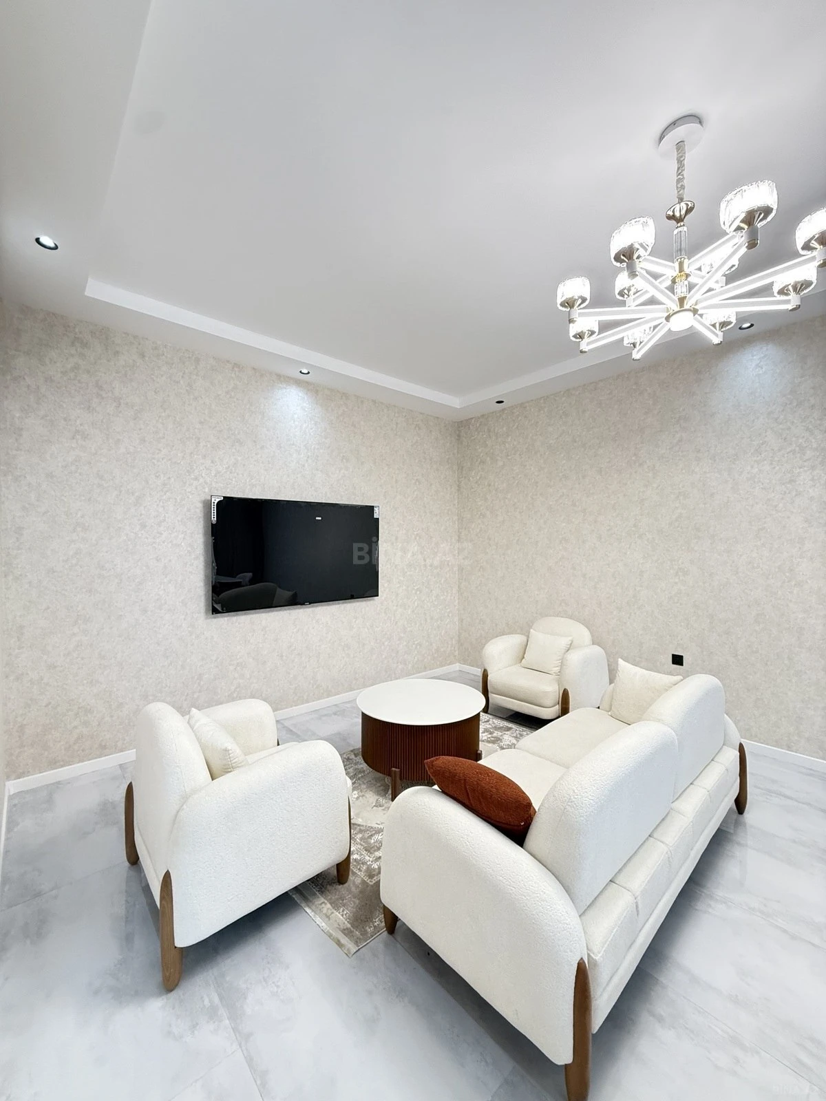 Satılır 4 otaqlı həyət evi 155 m²