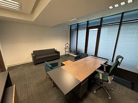 Kirayə verilir 3 otaqlı ofis 95 m²