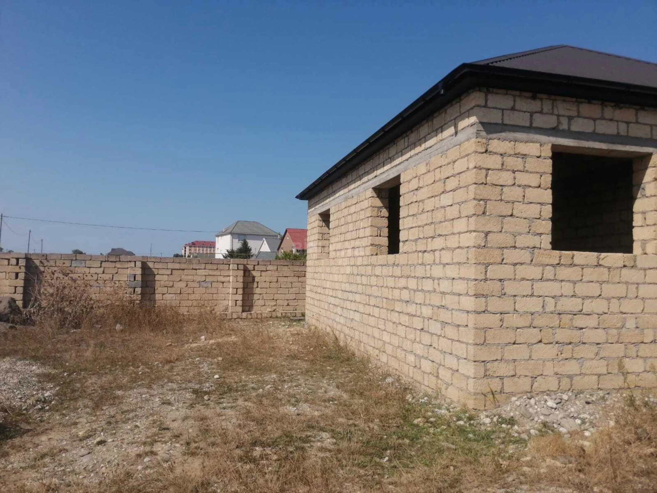 Satılır 3 otaqlı həyət evi 100 m²