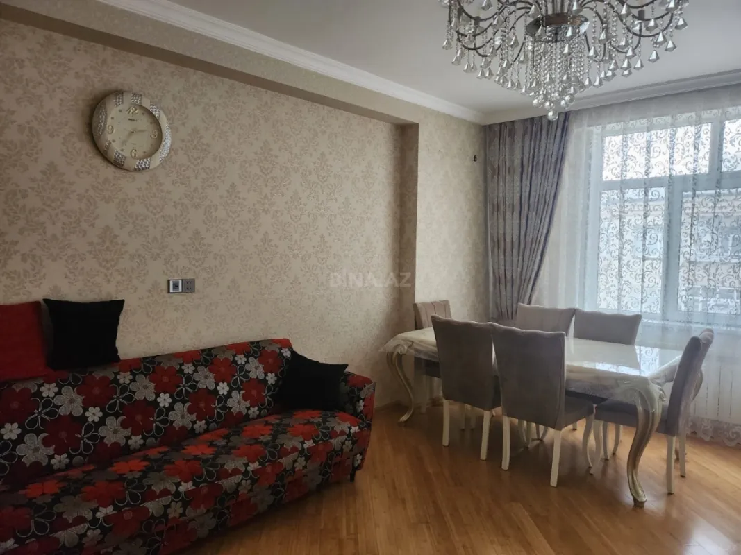 Satılır 3 otaqlı mənzil 120 m²