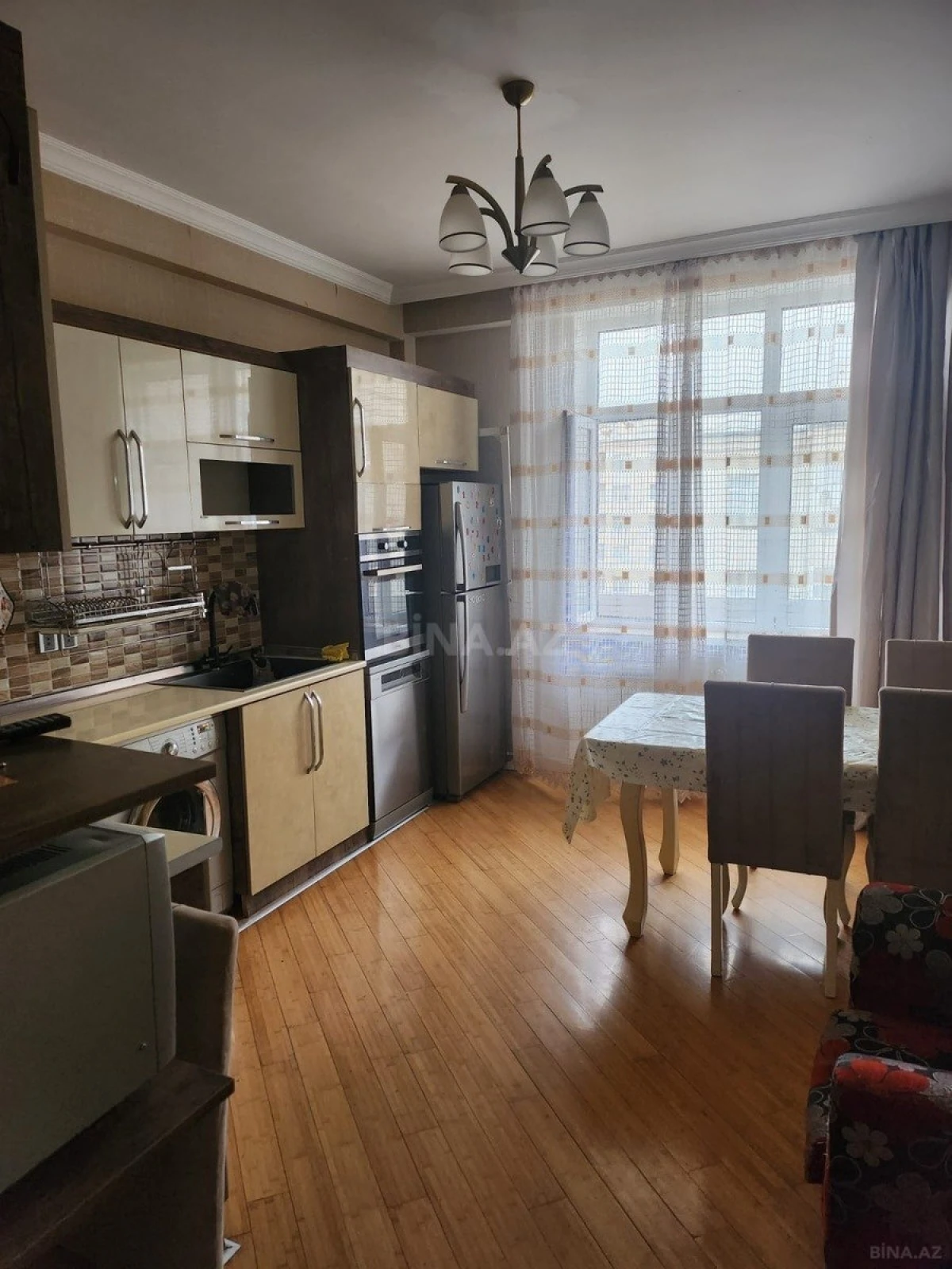 Satılır 3 otaqlı mənzil 120 m²