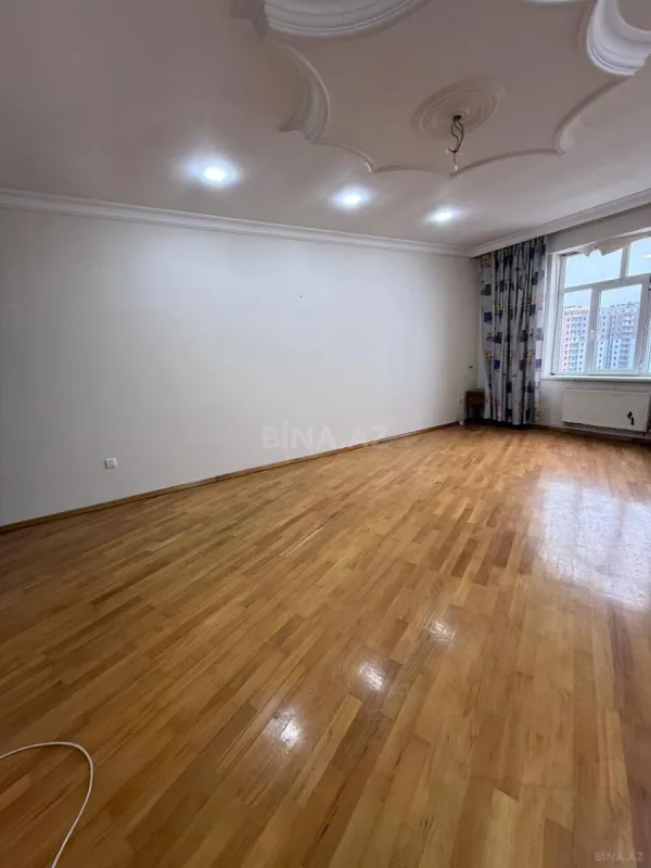 Satılır 2 otaqlı mənzil 95 m²