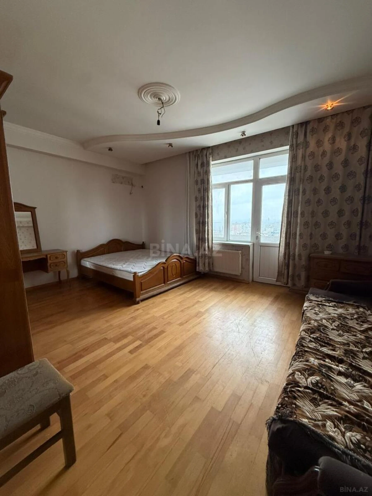 Satılır 2 otaqlı mənzil 95 m²