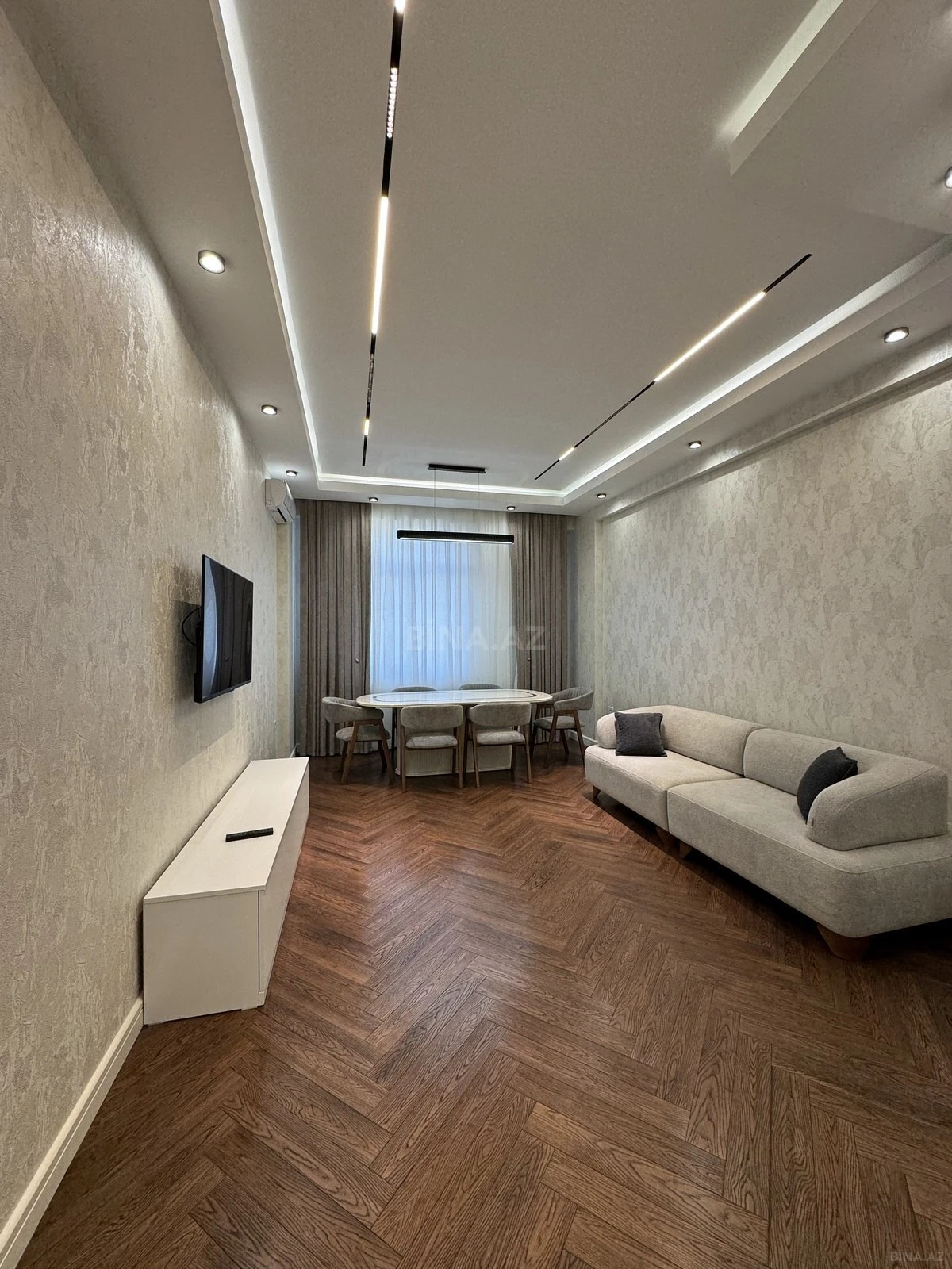 Kirayə verilir 2 otaqlı mənzil 86 m²
