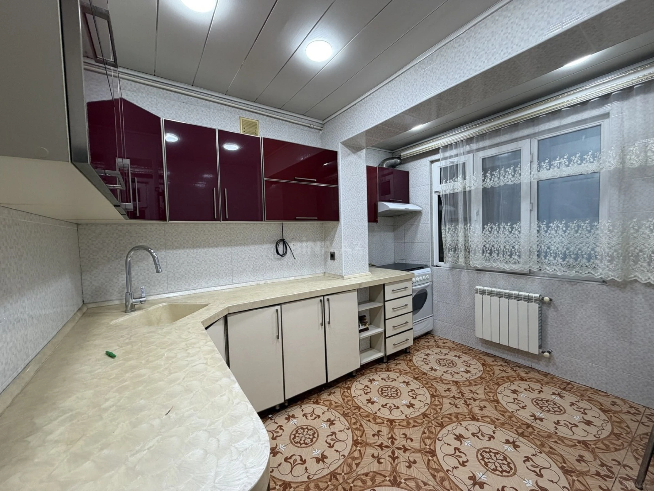 Satılır 3 otaqlı mənzil 90 m²