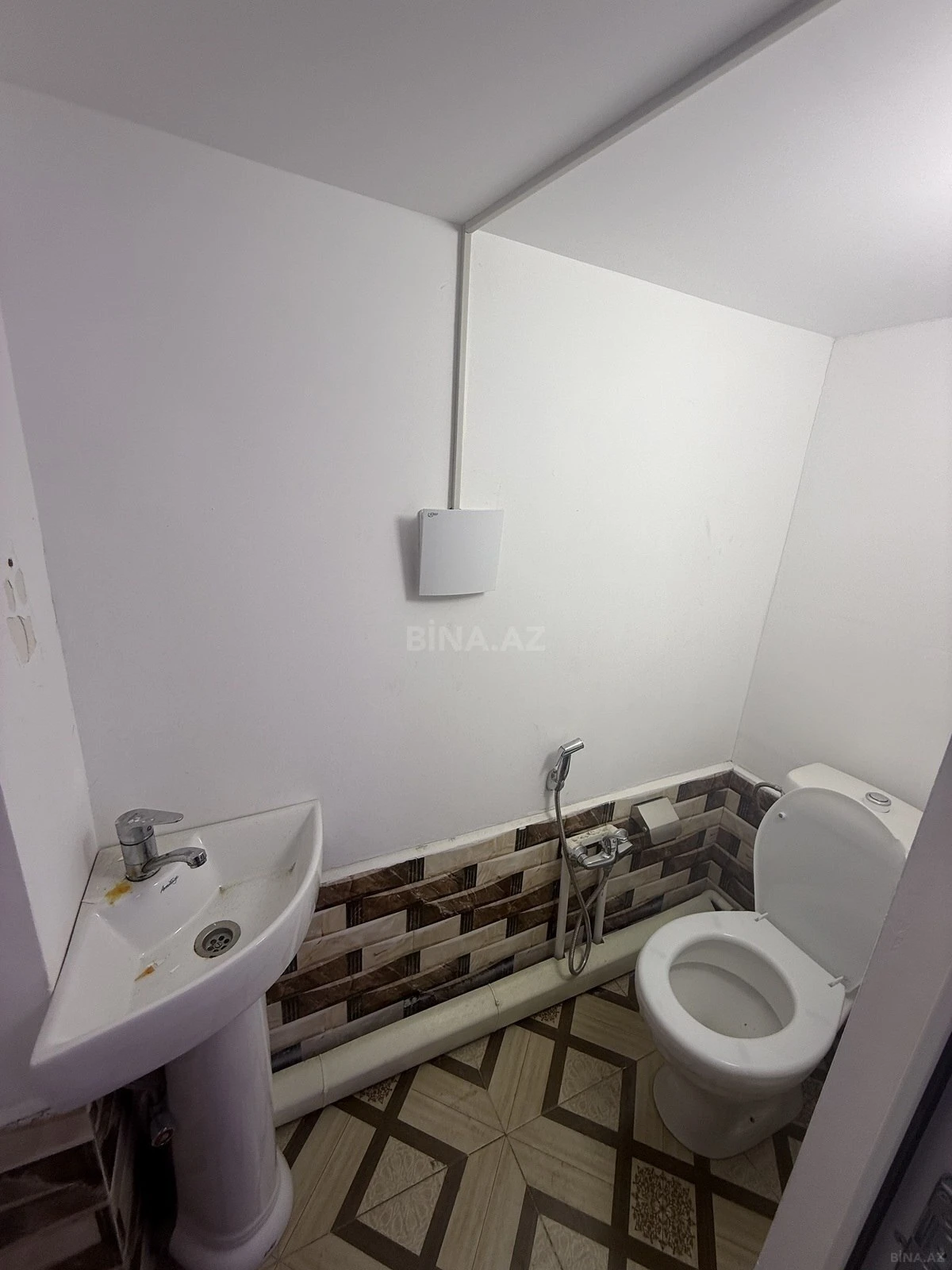 Satılır obyekt 60 m²