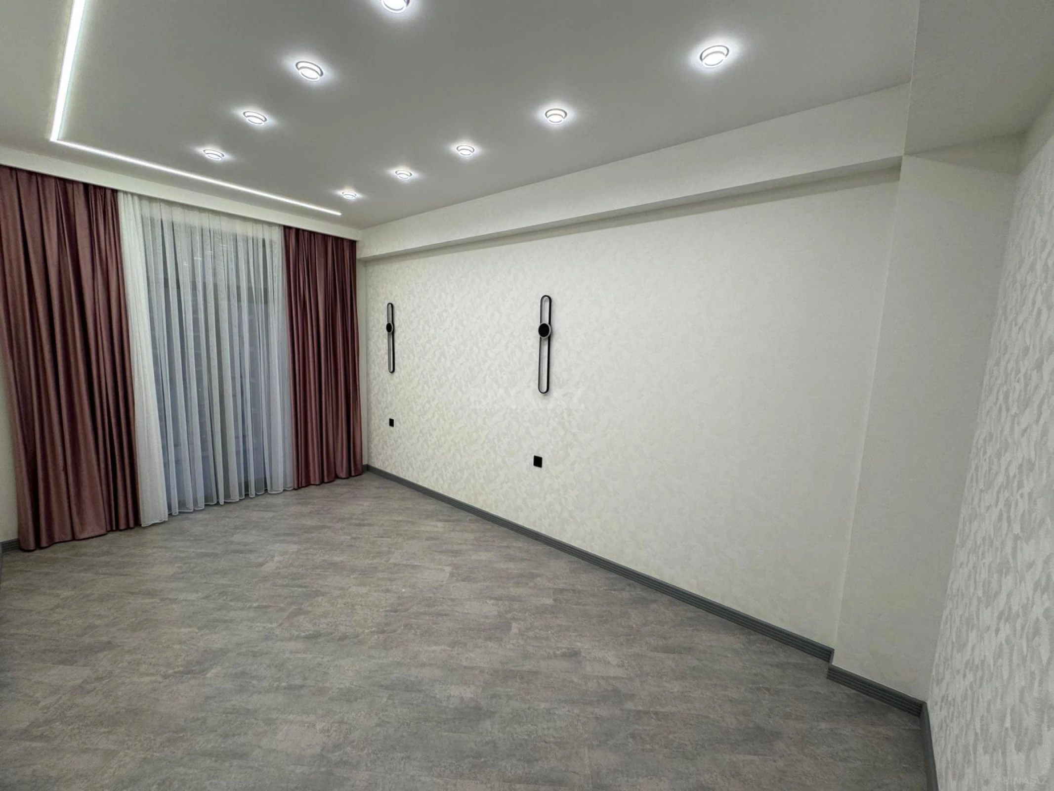 Satılır 2 otaqlı mənzil 66 m²