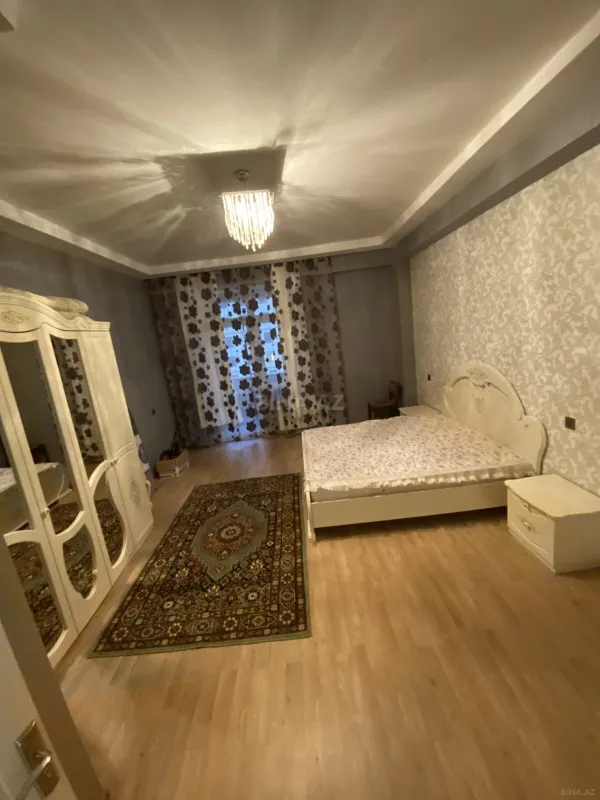 Kirayə verilir 2 otaqlı mənzil 80 m²